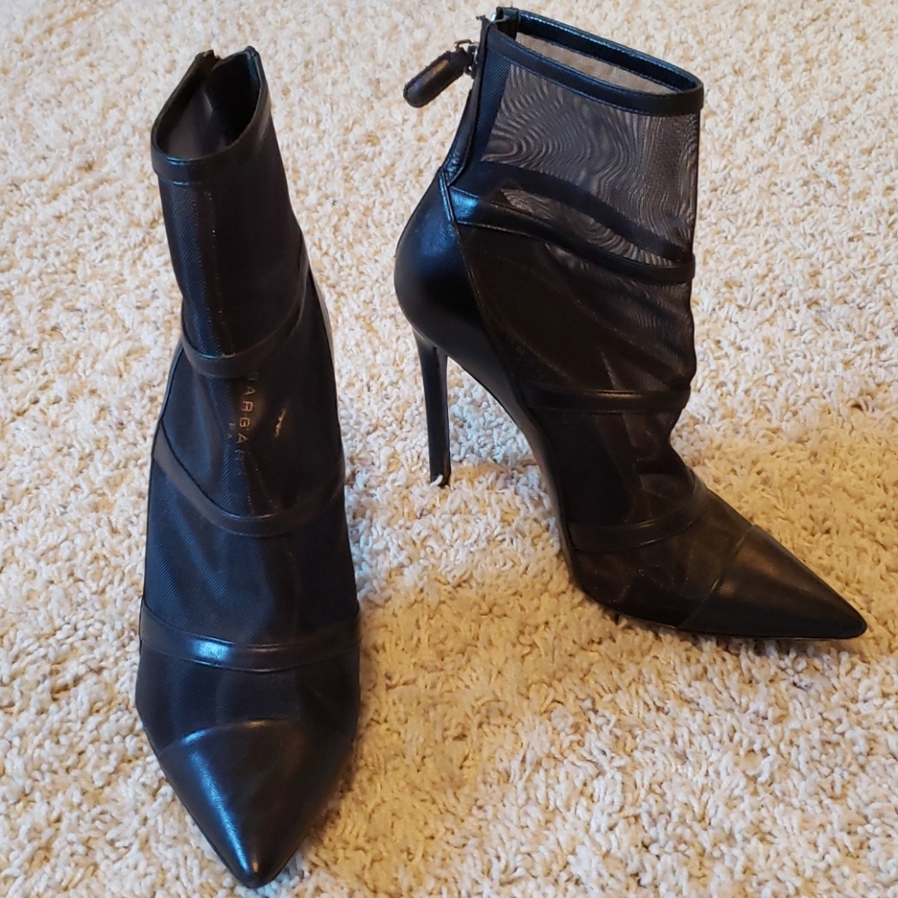 Barbara Bui black leather bootie shoes boots 36